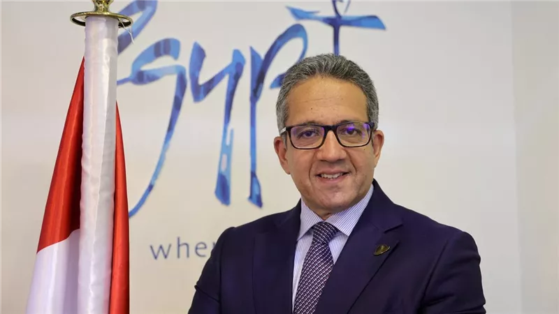 وزير الزراعة يهنئ العناني: فوز يعكس قوة الدبلوماسية المصرية 
