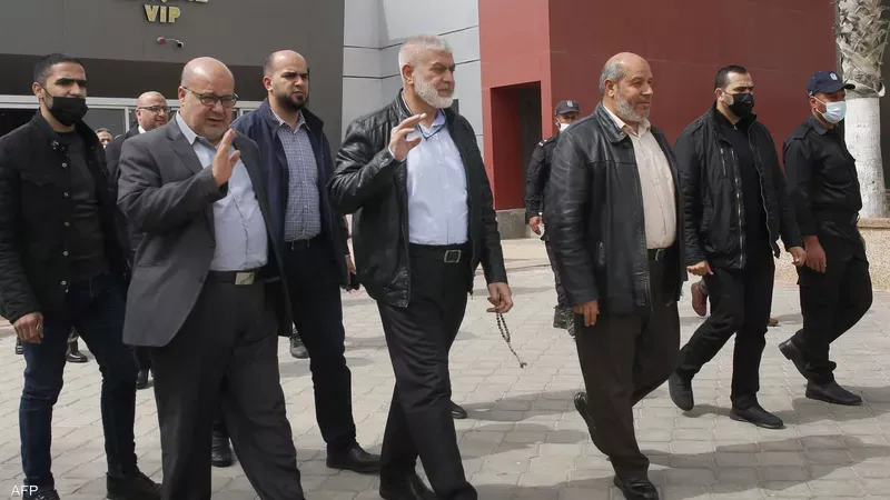 حماس أكدت استعدادها لتسليم جميع الرهائن والمحتجزين الأحياء والجثامين