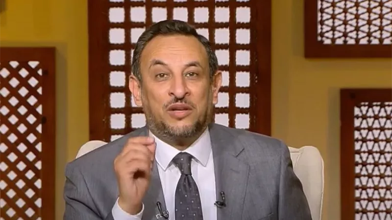 الشيخ رمضان عبدالمعز: من جبر خاطر الناس جبره الله في الشدائد 