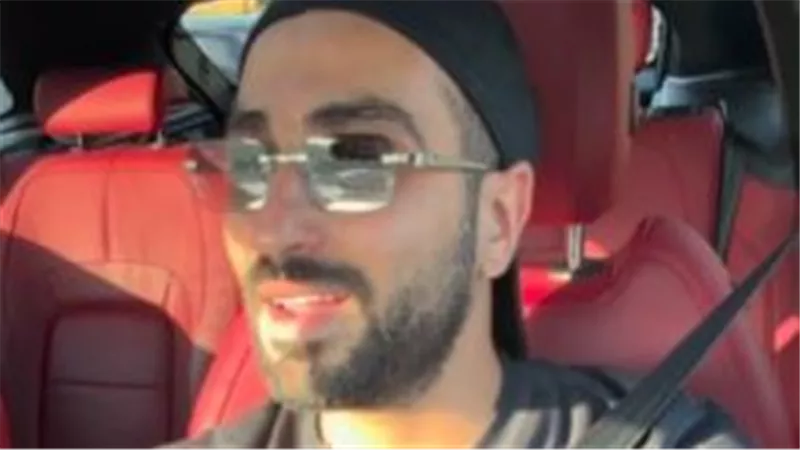 بأغنية إلا وأنا معاك .. محمد الشرنوبي يدعم فضل شاكر بعد تسليم نفسه