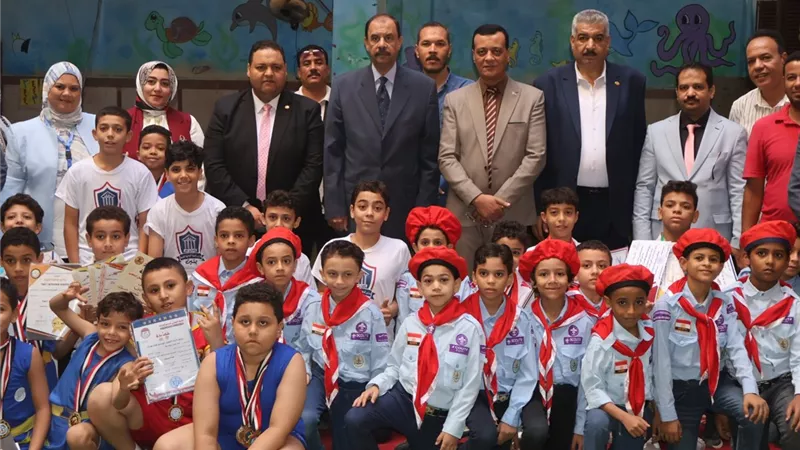 محافظ سوهاج يتفقد فعاليات مبادرة الكشف عن أمراض سوء التغذية للطلاب  | صور 