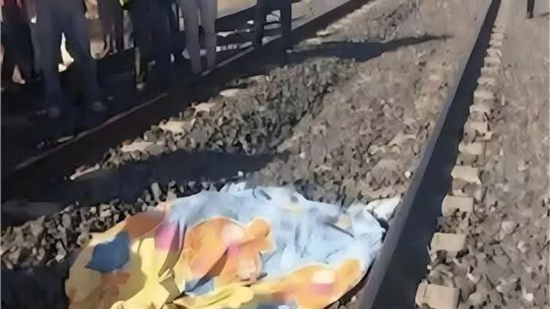 دماء على القضبان.. مصرع شاب تحت عجلات القطار بمحطة الشعراوي بالمحلة 