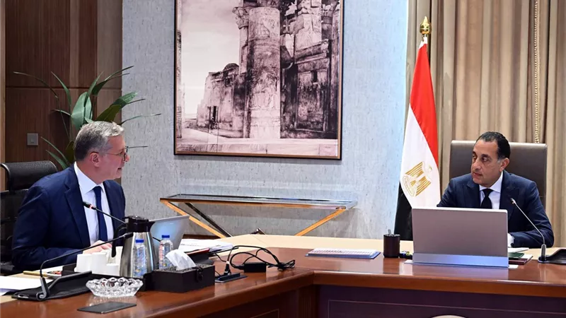 خطة لتطوير الإنتاج والتعدين.. كواليس اجتماع مدبولي بوزير البترول