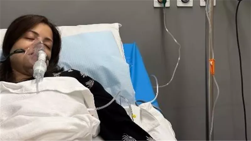 بصورة من المستشفى .. منى فاروق تعلن تعرضها لأزمة صحية مفاجئة