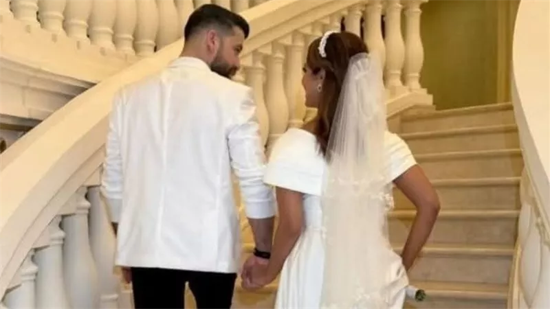 احتراما لابني .. نيوز رووم يكشف حقيقة زواج رنا سماحة وحذف صور زفافها