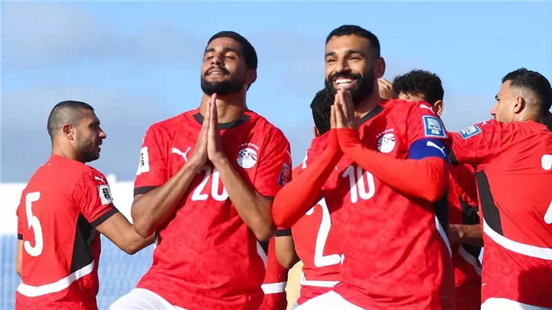 إبراهيم عادل: ارتداء قميص الأهلي أو الزمالك شرف لأي لاعب