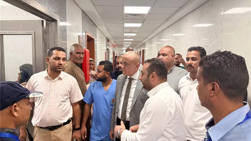 محافظ الأقصر يوجه التضامن الإجتماعى بصرف إعانات عاجلة لمصابي وضحايا حادث الطري