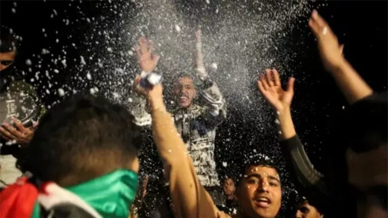 بعد إعلان أنباء وقف الحرب على غزة.. مشهد مؤثر يعيشه طلاب سوريا
