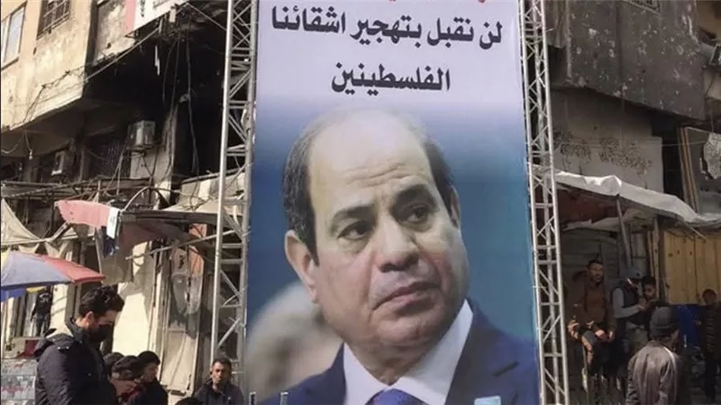 أعلام مصر وصور السيسي تزين شوارع غزة بعد نجاحه في وقف الحرب | صور