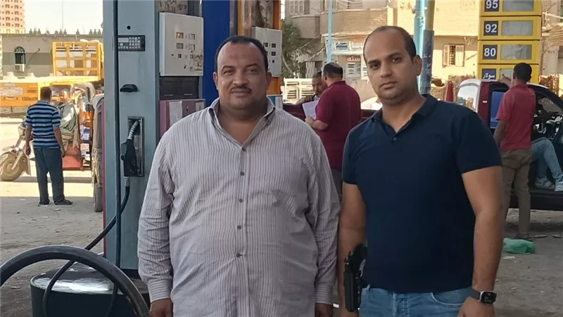 محافظ أسيوط: ضبط 3 محطات وقود بديروط لتجميع أكثر من 53 طن سولار وبنزين 