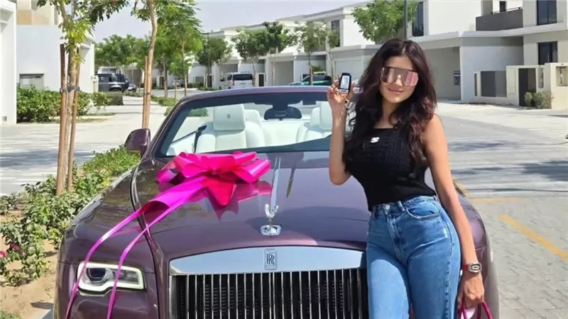 بسعر 25 مليون.. محمد سامي يفاجئ مي عمر بسيارة 