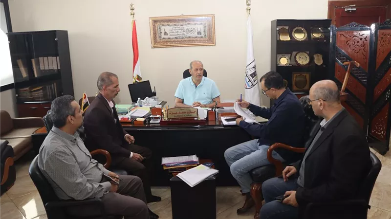 بحث مستجدات إجراءات اعتماد مركز الحاسب الالي ببنى سويف لمنح شهادات التحول الرق