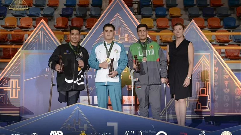 وزير الرياضة يهنئ أبطال مصر بعد تحقيق 13 ميدالية ببطولة العالم لرفع الأثقال