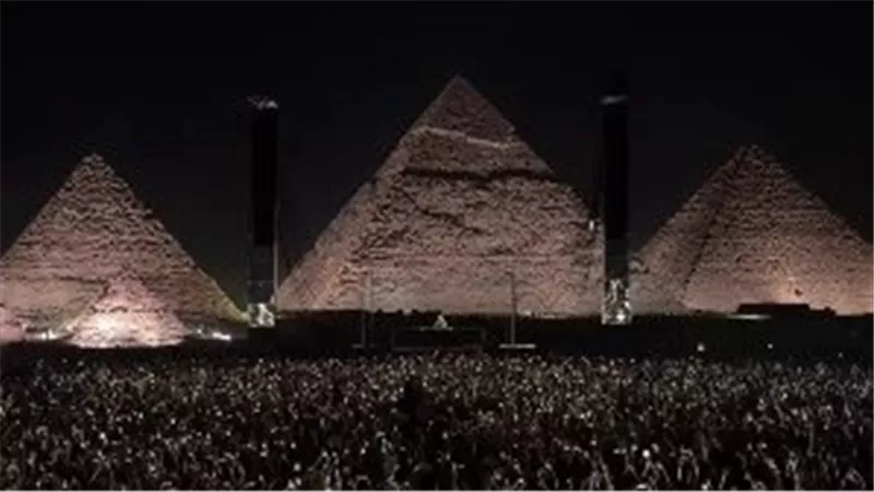 ردًا على نيوز رووم.. مسؤول بالآثار: منطقة الحفلات تبعد عن الأهرامات 2000 متر