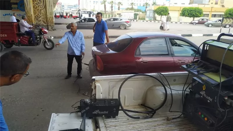 حفاظا على الصحة العامة.. شئون البيئة بالشرقية يفحص عوادم السيارات