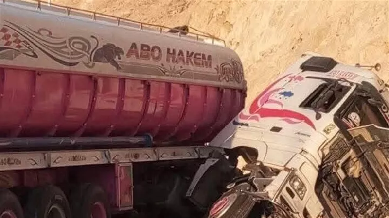 أسيوط: تصادم بين 3 سيارات على طريق الهضبة دون وقوع ضحايا بشرية