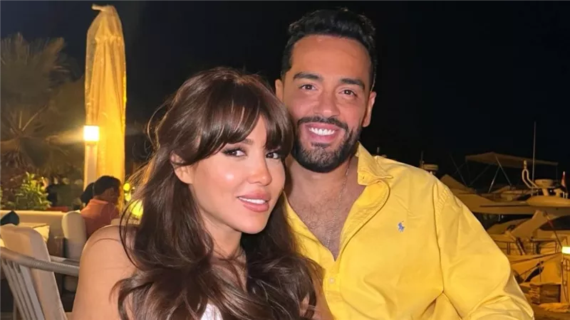 العيد عيدين .. رامي جمال يحتفل مع زوجته على طريقته الخاصة 
