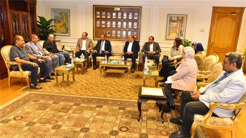 محافظ أسيوط يستقبل رئيس هيئة تنمية الصعيد لبحث التعاون المشترك وتوقيع بروتوكول