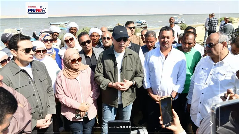 محافظ الفيوم يشارك الصيادين فرحتهم بافتتاح موسم الصيد ببحيرة قارون