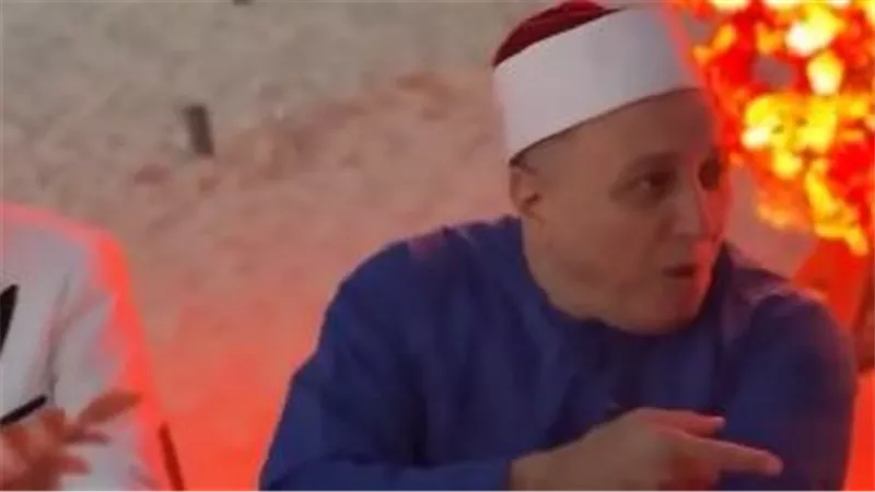 مأذون الساحل يثير الجدل : 