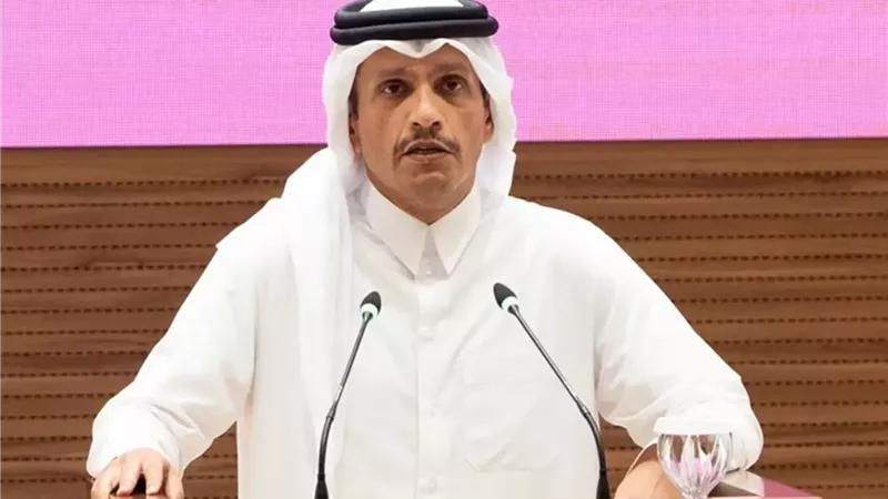 رئيس الوزراء القطري يستقبل السفير المصري بعد حادث مقتل منتسبي الديوان الأميري