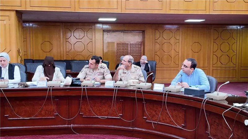 نائب محافظ الإسماعيلية يتابع الموقف التنفيذي لمشروعات مبادرة 