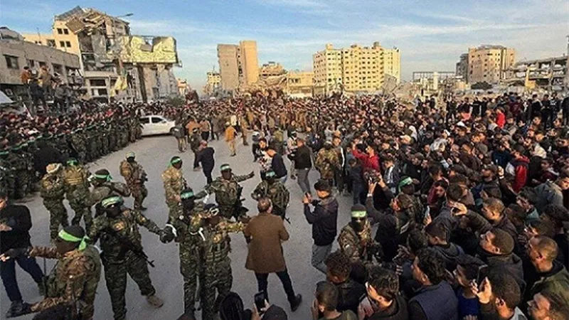 بدء عملية الإفراج عن الأسرى الفلسطينيين ضمن اتفاق تبادل مع إسرائيل