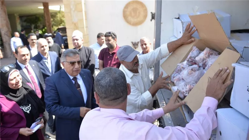 لدعم الأسر الأولي بالرعاية.. محافظ الدقهلية يشهد استلام 2 طن لحوم صكوك 