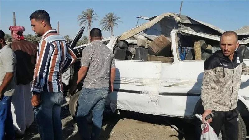 إصابة 10 اشخاص فى حادث تصادم بمدخل العاشر من رمضان بالشرقية