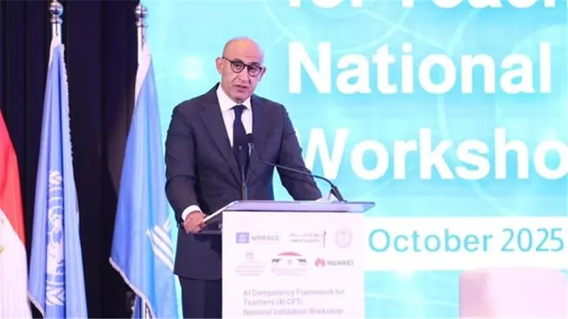 محمد عبد اللطيف: المعلمون رُسل العلم وبُناة القدرات ونهضة الأمم