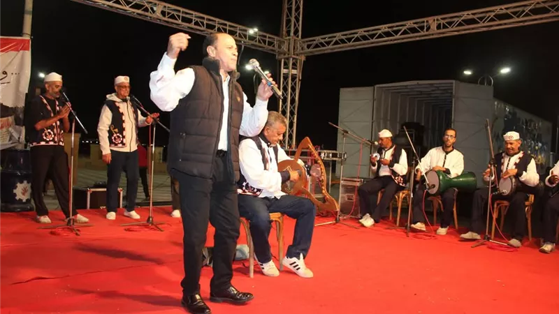 عرض  للالات الشعب.. احتفالاً بانتصار أكتوبر وعيد السويس ومهرجان الصيد بالسويس 