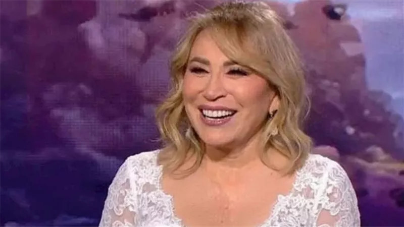 حقنة بآلاف الدولارات.. كيف تستعيد إيناس الدغيدي شبابها؟