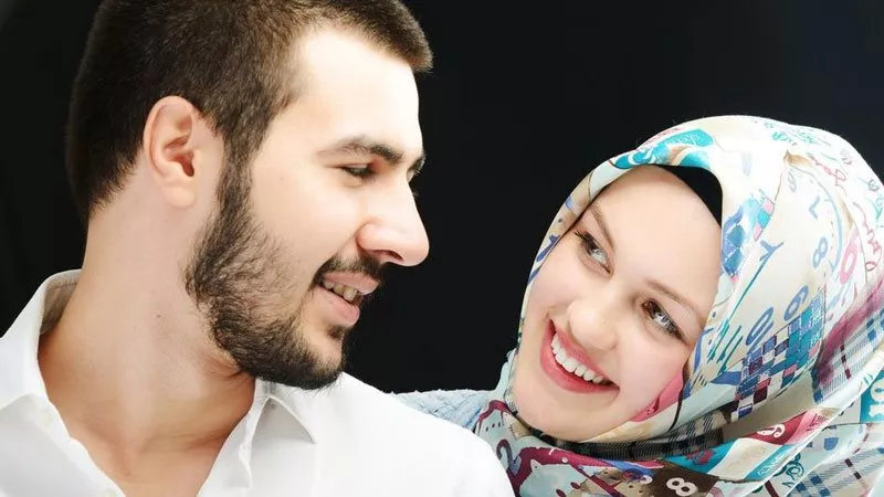 9 عادات تدمر الانجذاب بين الزوجين ببطء.. بينها الانتقاد وتجاهل الشريك
