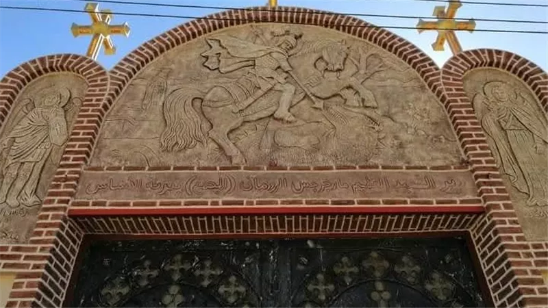 قصة الدير المجمع ببرية الأساس بنقادة غرب محافظة قنا | صور