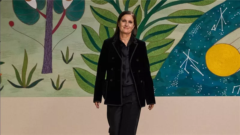 لا مزيد من التكهنات..  ماريا غراتسيا كيوري رئيسة للإبداع في دار Fendi