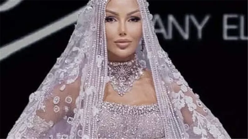 بحضور أميرات الخليج هاني البحيري يخطف الأنظار بديفيليه 
