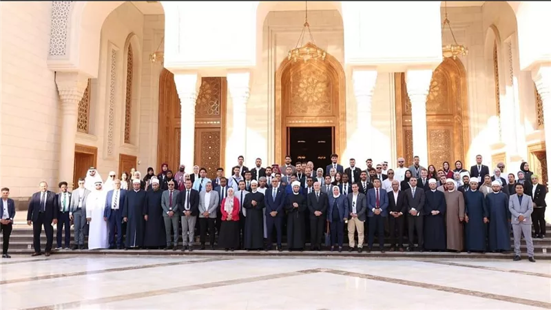 وزير الأوقاف يلتقي وفد شباب البرلمان العربي بالمركز الثقافي الإسلامي