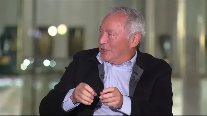 سميح ساويرس: أنا الزملكاوي الوحيد في العائلة وانتمائي يعود لعصر الكبار|فيديو 