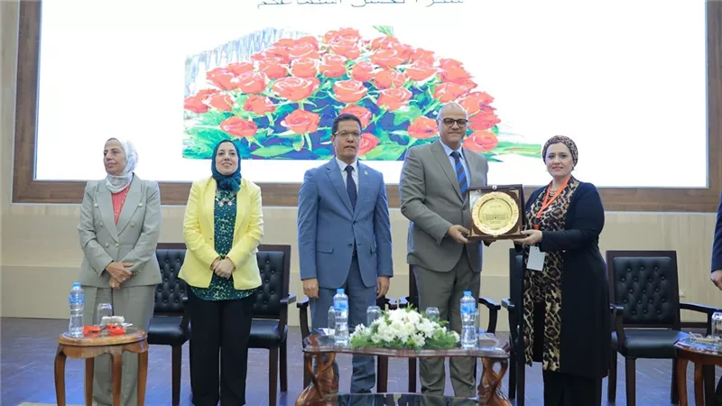محافظ القليوبية ورئيس جامعة بنها يفتتحان المؤتمر السنوي للدراسات العليا