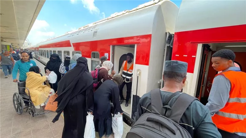 السكة الحديد تسير رحلة جديدة لنقل الأشقاء السودانيين إلى محطة السد العالي