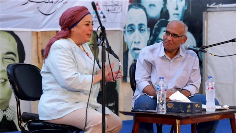 د. نبيلة حسن من معرض الزمالك للكتاب..