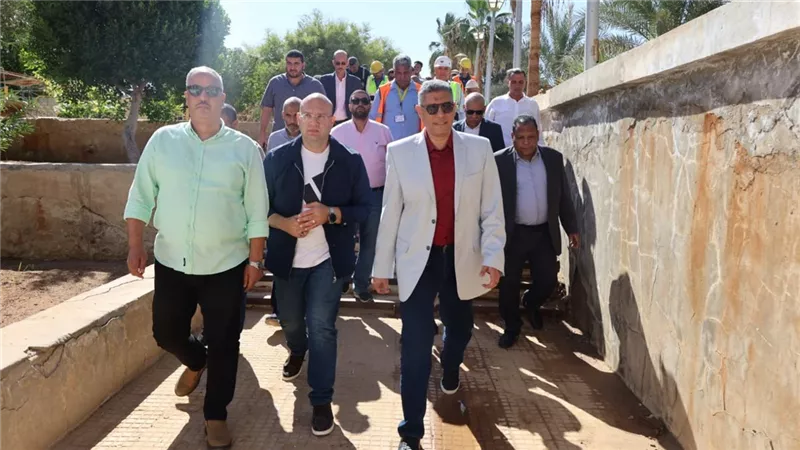 محافظ الجيزة يتفقد مركز شباب المناجم بالواحات البحرية لمتابعة كفاءة المنشآت