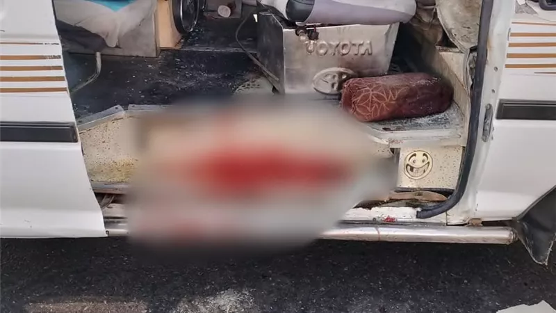 مصرع شخص وإصابة آخرين فى تصادم ميكروباص وسيارة نقل بمدينة أكتوبر 