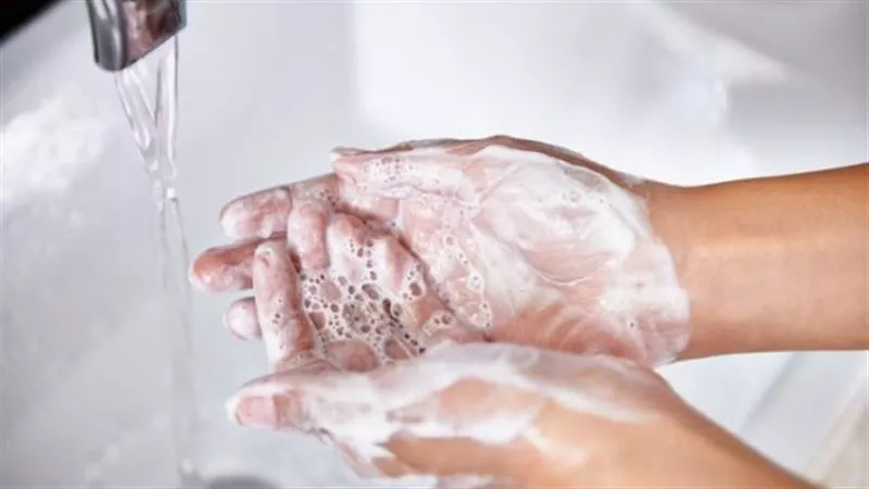 غسل اليدين للأطفال.. لماذا يعد أهم وسيلة لحماية الأسرة من الأمراض 