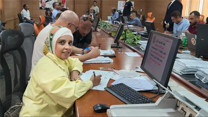 راندا خالد تتقدم رسميًا بأوراق ترشحها في اليوم الأخير للانتخابات البرلمانية