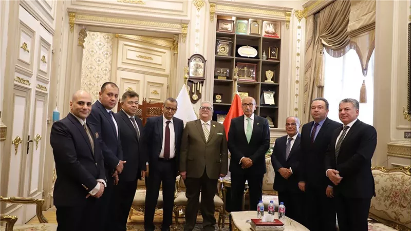 رئيس محكمة النقض يستقبل رئيس 
