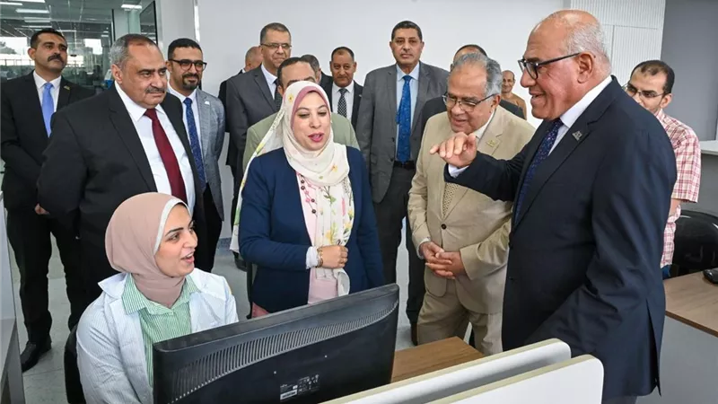 تحت شعار