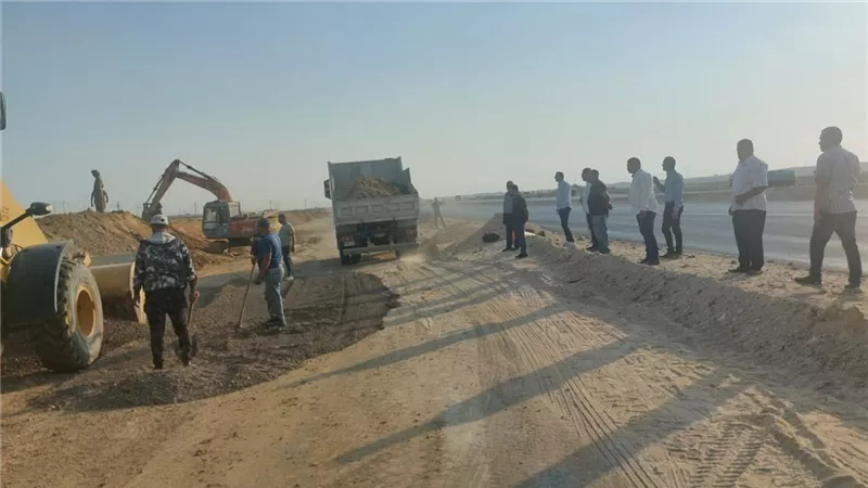 حلول فورية لحماية طريق أسيوط القاهرة الصحراوي بعد تسريب مياه الصرف