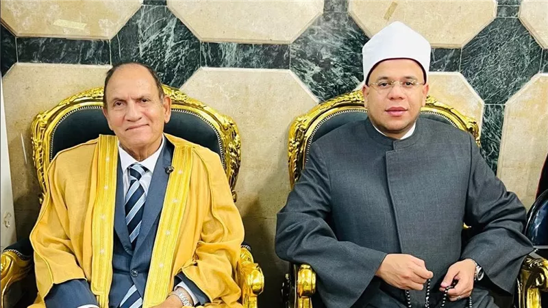 أسامة قابيل يهنئ الدكتور أحمد نعينع لتوليه شيخ عموم المقارئ المصرية