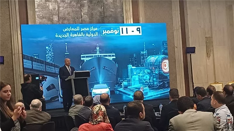 كامل الوزير يوجه بالاهتمام بالضيوف بمعرضي النقل والصناعة:«حتى لو دفعت من جيبي»